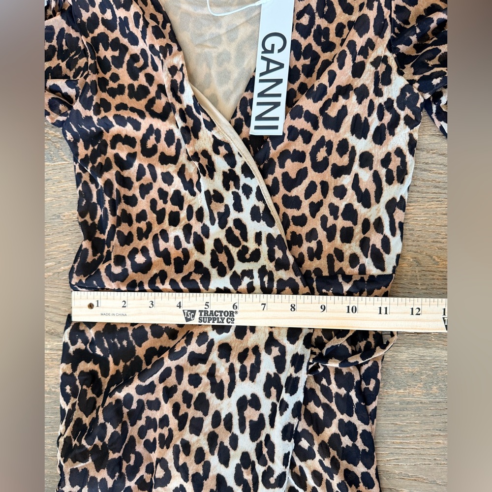 GANNI Midi Wrap Dress EU34 US2 UK6 Lined Leopard Pattern V-Neck
NWT - Picture 6 of 12